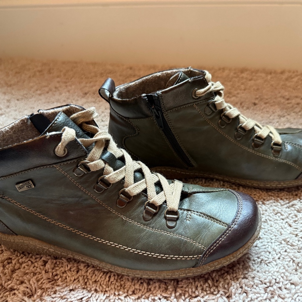 Remonte by Reiner Women’s Green Ankle Zipper and Lace Leather Booot